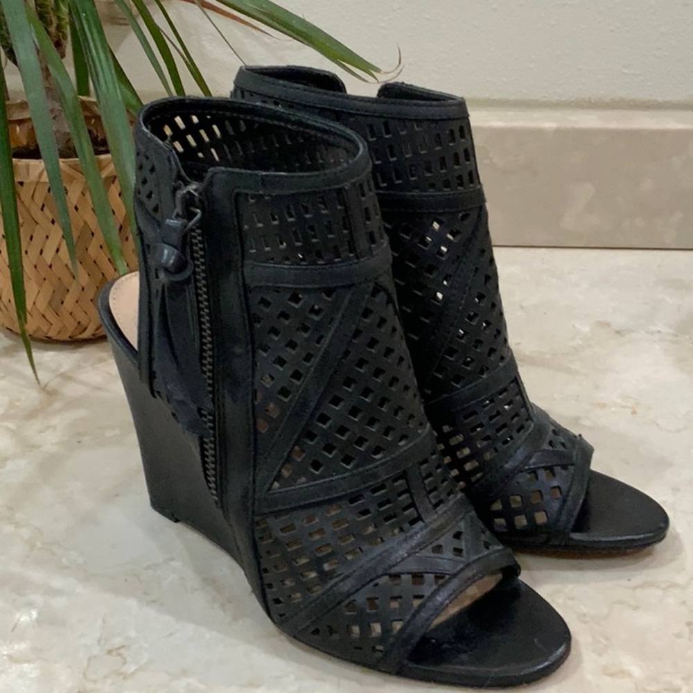 Vince Camuto Black Wedge Sandals